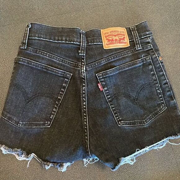 Levi’s High Rise short raw hemline black/ gray size 26 - Picture 2 of 8